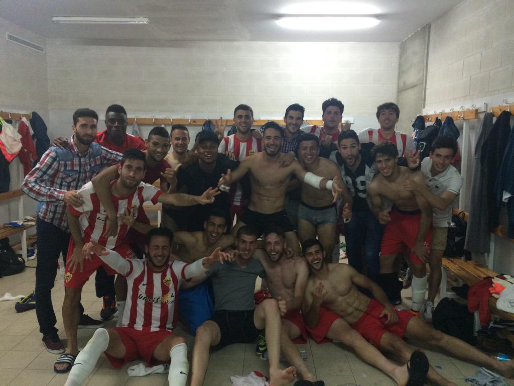 Gazzaniga13's tweet photo. Vamos equipo a seguir asi que tenemos mucho para luchar señores buenos 3 puntos ... #udalmeria  #UDAB #almeria... http://t.co/TKizxqFZUx