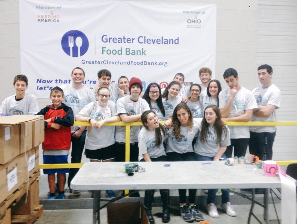 J_Schwartz18's tweet photo. We just made 3,456 meals for people in need in the Greater Cleveland Area! @BBYOInsider #JServe2015 @clefoodbank http://t.co/6TmPr4PxJh