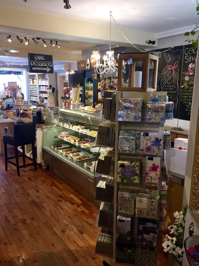 chocoMeCanada's tweet photo. Wow! Simply wow! Style and sortiment @JacobsonsOttawa! @DanLoszman @gaborchocolate http://t.co/Y9beWnPPuu
