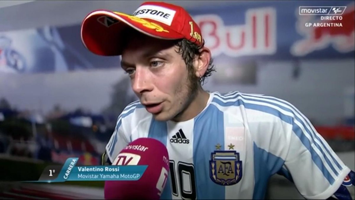 movistar_motogp's tweet photo. . @ValeYellow46: "Lo mejor de esta victoria es saber que lucharemos por el título hasta el final" #MovistarMotoGP http://t.co/aq3OMn7oQd
