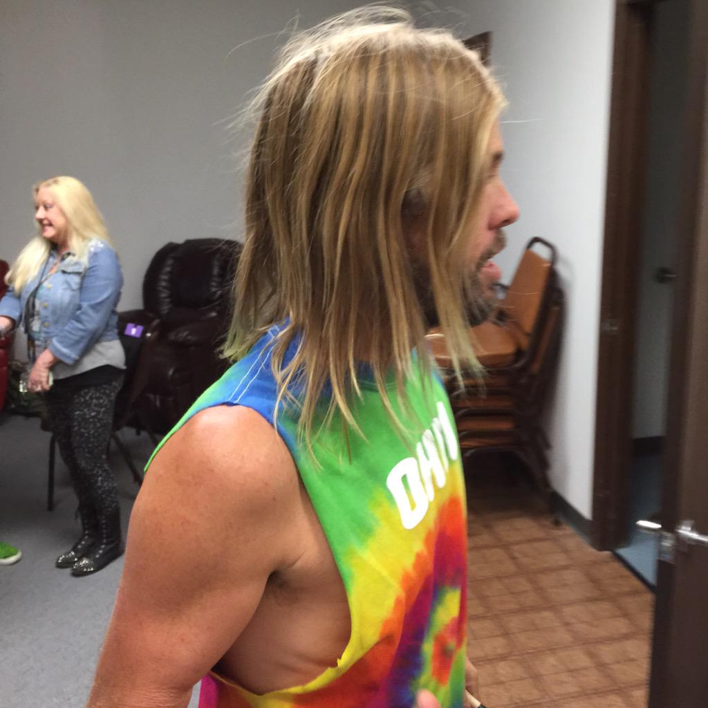 Taylor Hawkins Hair tweet media
