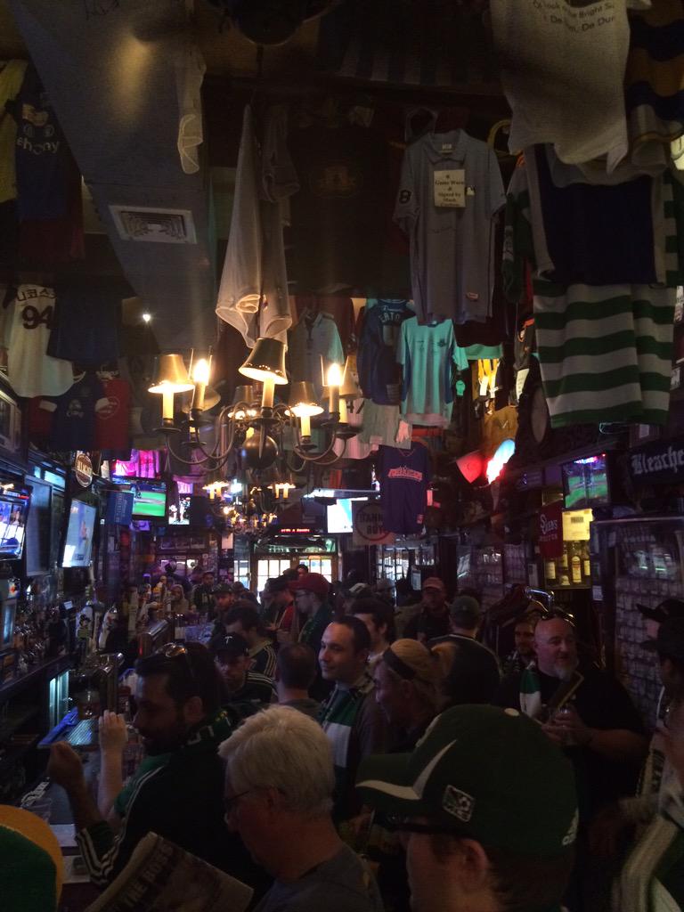 Nic_Gulas's tweet photo. Pregame fun at Foley's with the rest of the Timbers Army who made the trip to NYC. #TAaway #RCTID http://t.co/341KrlXoNY