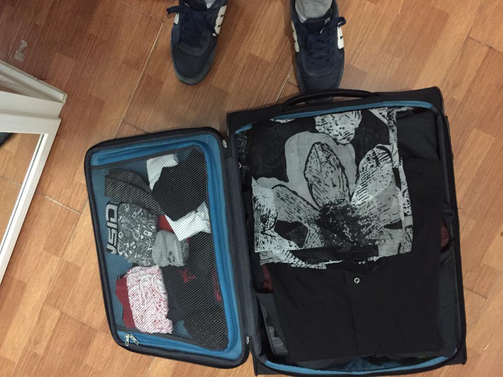ManuelCarpeta's tweet photo. Todo preparado para mañana , destino Francia...A gozar , si dios quiere , desearme suerte Familia..¡os quiero! http://t.co/KV06qlq3wL