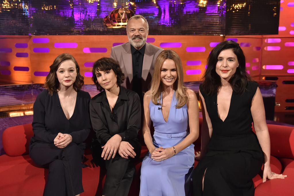 dcollinshk's tweet photo. @JessieWare @Amanda_Holden great song! Loved it : Amanda ! Hello! @TheGNShow #cigarButts http://t.co/nwkekjAcX7