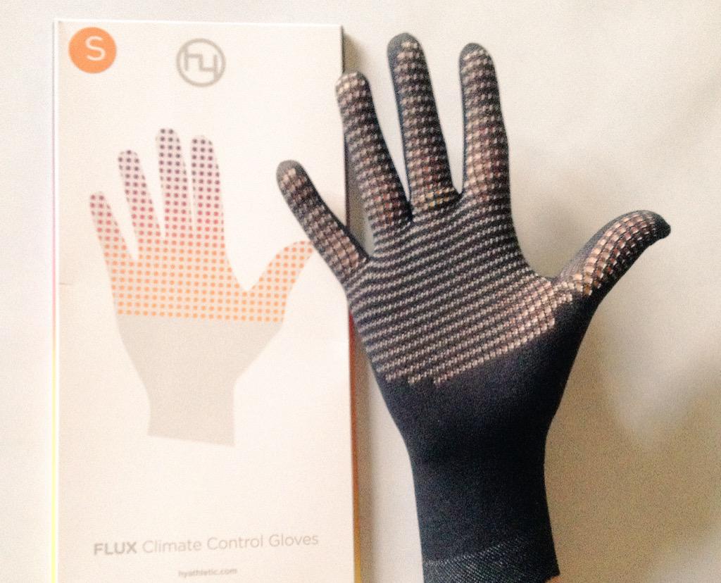 awesomeshu's tweet photo. Love my new Climate Control Gloves for Running, a huge thank you to @hyathletic http://t.co/NpRnBt93hJ