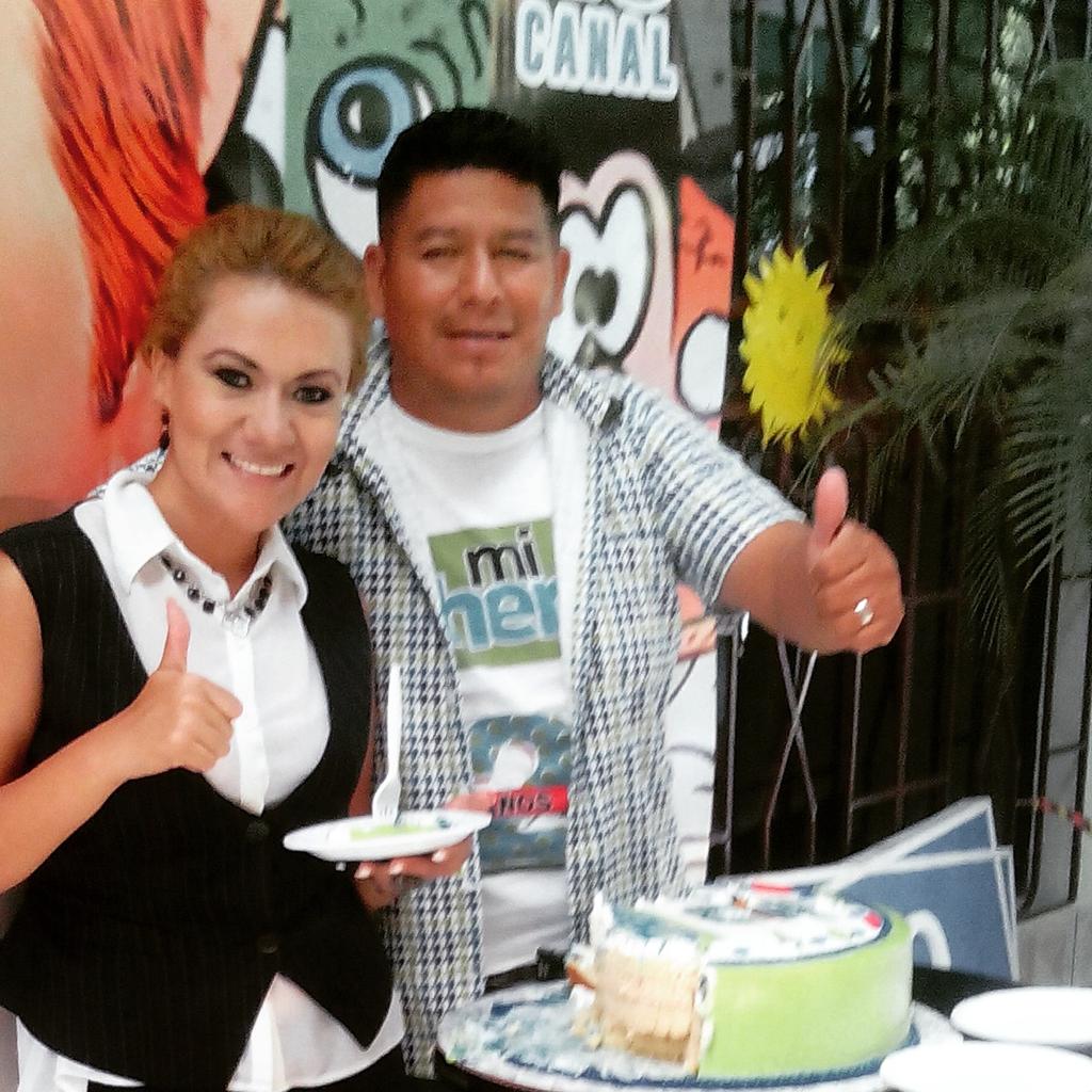 PaoLopezGri's tweet image. Felicidades #PeriódicoMiChero por sus 2 añitos !! 😊
#Canal29
#UniversalCable @miCheroSV  🎉🎊🎉🎊