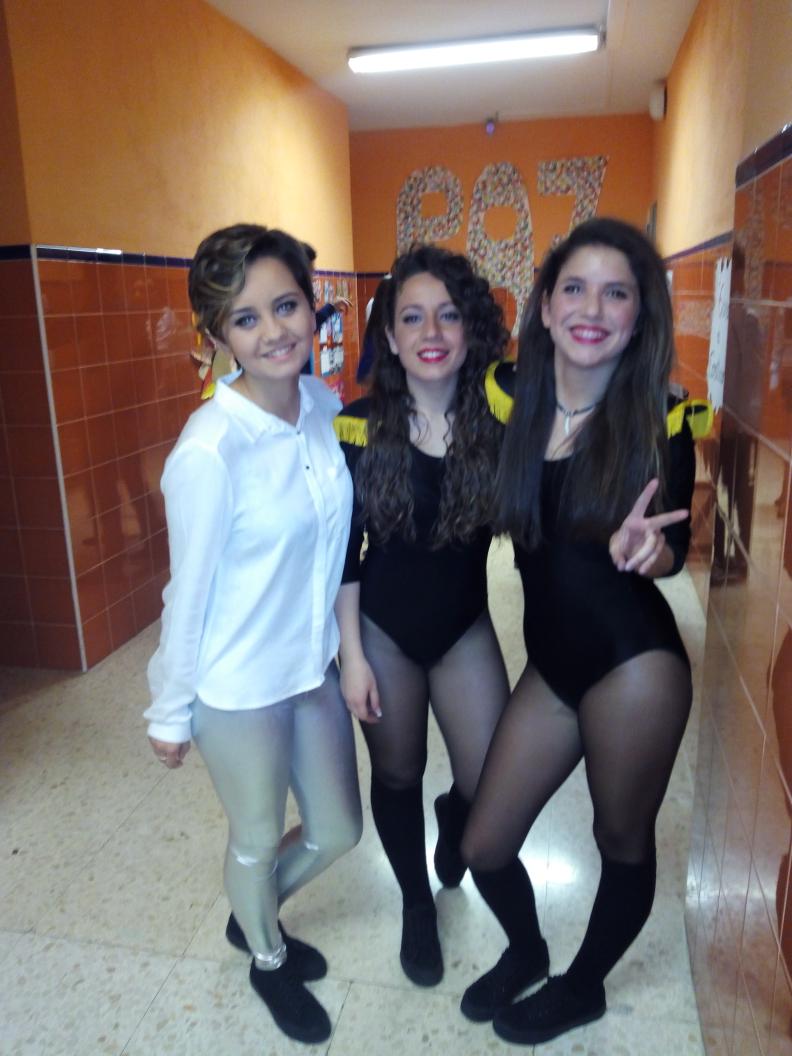 ColeVandelvira's tweet photo. Ahora desfile de 4 de ESO. http://t.co/fNrw3ysUTh