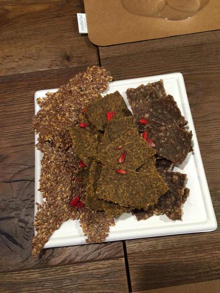 annaritab72's tweet photo. Cena crudista fame luogo del cuore designer molto fighi #open4sharing #salonedelmobile @openmilano http://t.co/b8bxw1Lp3C