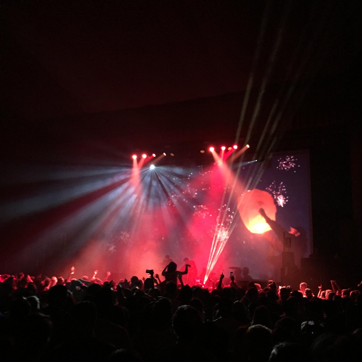 therealNIGHTOUT's tweet photo. Flashback to @odesza last night... see you again at @coachella this weekend! #odesza #coachella #nightout http://t.co/BytDGhxdMW
