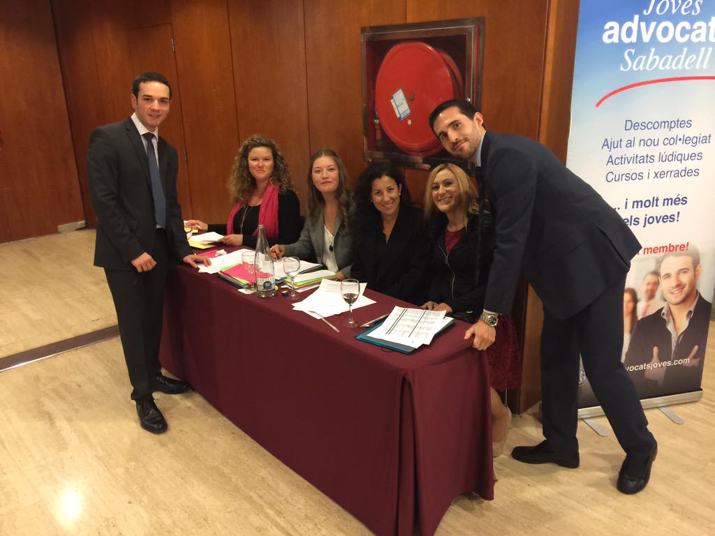 jagarciacazorla's tweet photo. A punto de comenzar el #NetworkingJAS @advocatsjoves @icasbd con @CristinaSort y @eduardblasi http://t.co/wJzrIGhtEY