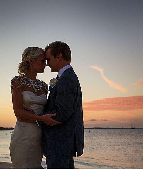 TCCTCI's tweet photo. Guest Photo Friday - Alexa and Ben at their Beach House wedding. We just love hosting weddings here #TurksAndCaicos http://t.co/YIJbuyITab