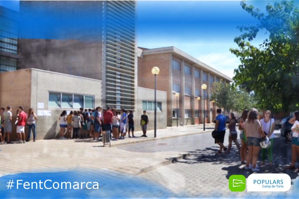 PP_CampDeTuria's tweet photo. En La Eliana la GVA ha invertido en su IES l'Eliana.
#FentComarca #OrgullPPCV #EntreTots http://t.co/XK2pEyHu6Y