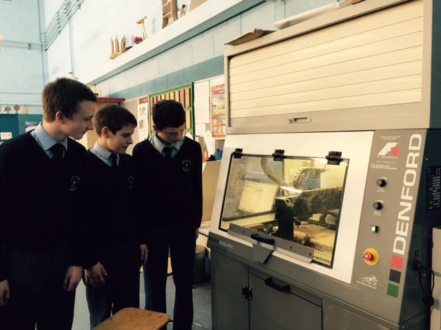 enterpriserace1's tweet photo. Car being cut out very interesting #F1inSchoolsIRL  @F1inSchoolsIRL http://t.co/t2XlFKfBQE