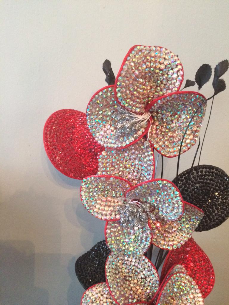 elishamount's tweet photo. Red and original sworvoski crystal large arrangement 💎 http://t.co/CWhsbheUKL