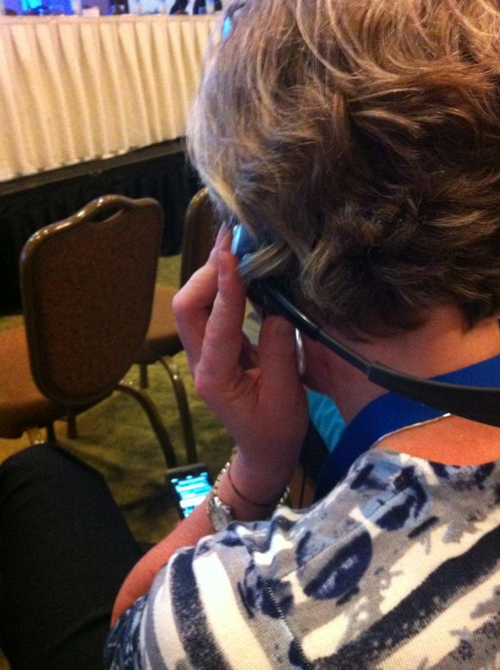 gomesmmg's tweet photo. @delorige Multitasking at #LACRE2015 http://t.co/GyEnOpRGGZ