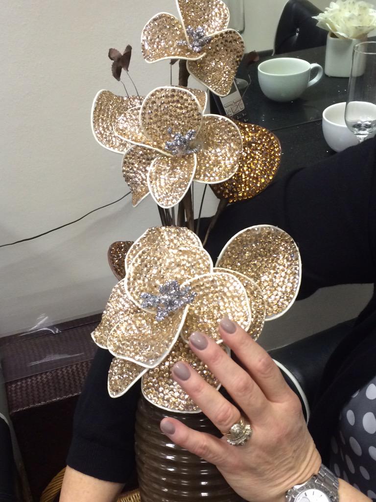 elishamount's tweet photo. Cookies and cream sworvoski crystal large and small arrangements 💎 http://t.co/fM7aEvXy2d