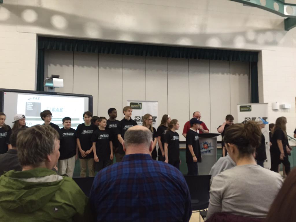 MsMoodster's tweet photo. Check out the new sports academy @FMPSD http://t.co/CMHUFwiIJ4 #Fmpsd #EcoleMcTavish #ymm #fortmac #ymmED #ymmsports http://t.co/AX7wN1B6dx