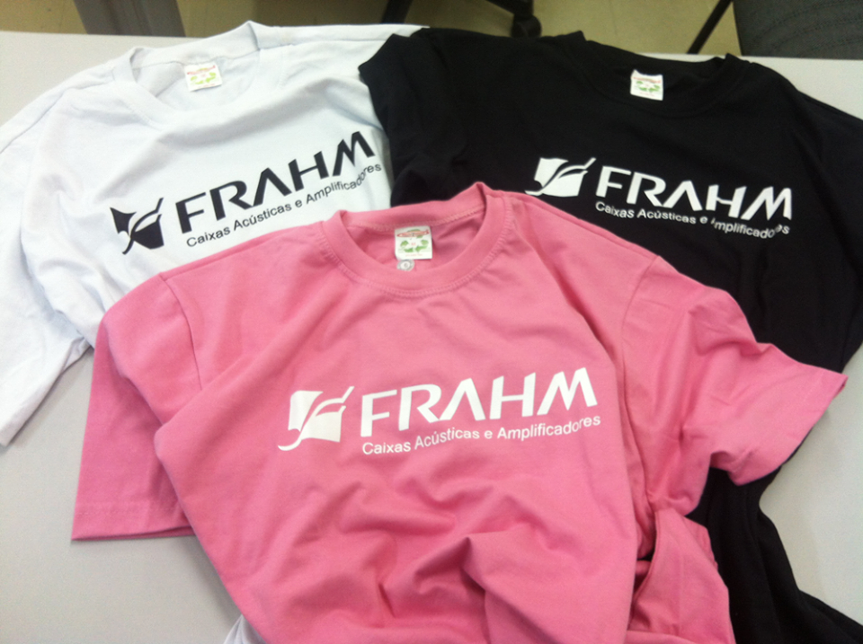 frahmoficial's tweet photo. A #Frahm utiliza camisetas produzidas à partir da reutilização de garrafas PET. #sustentabilidade #camisetas http://t.co/32wYFgp91B