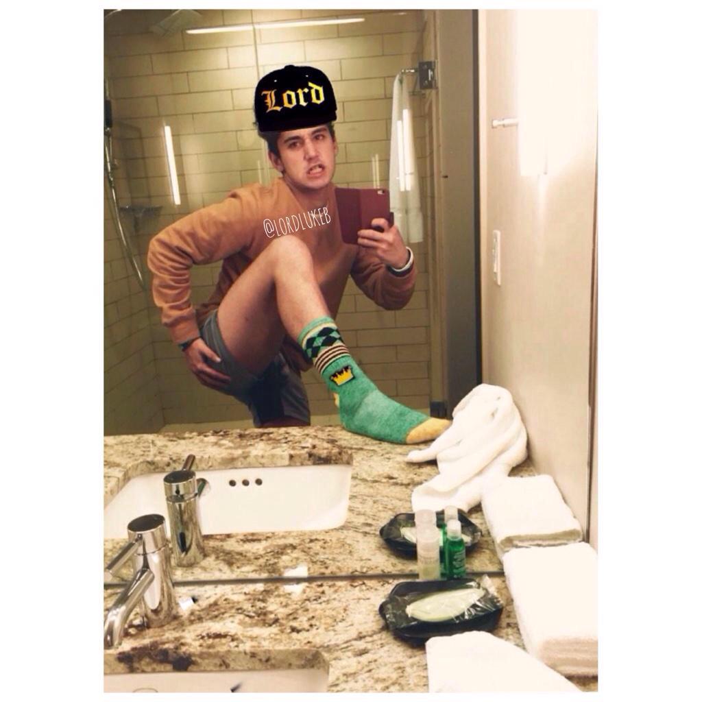 shannonfayemua's tweet photo. #LukeEdit Luke wearing his new lord hat and socks from his new merch range @luke_brooks http://t.co/QMjuSJ06KT