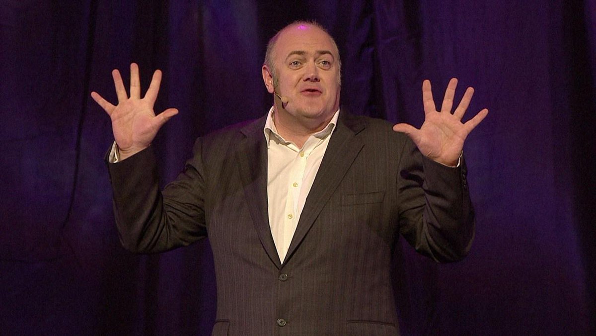 ComedyCentralUK's tweet photo. Tonight at 10PM on Comedy Central Extra - @daraobriain: Craic Dealer #StandUpMonth http://t.co/yqL9m20Yxj