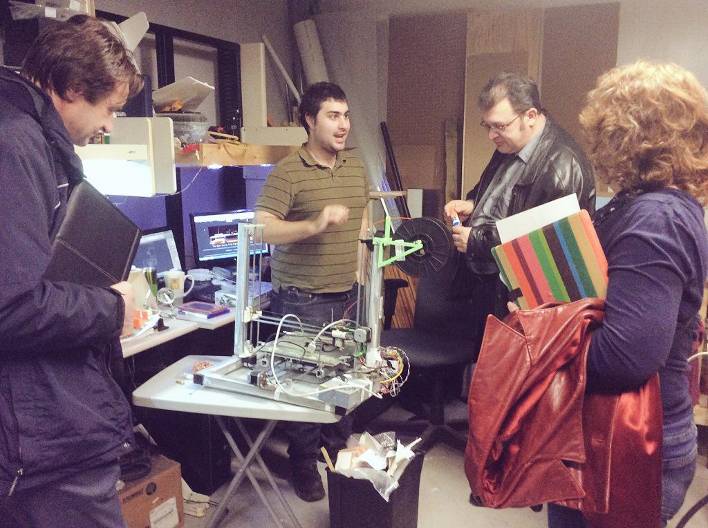 UnLab's tweet photo. Thnx to members for sharing their projects last night!
Public is welcome to see what we're working on every Thurs 7pm http://t.co/JZ4Hvh4Rw2