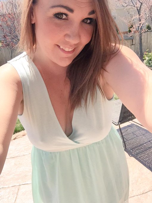 Outside on cam because it's beautiful & I can! http://t.co/dsuF0ZfEFF @HornyDutchy @IllestCams @thecamdj