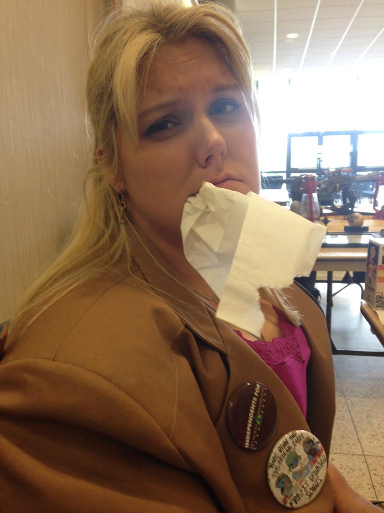 SWLABrowncoats's tweet image. Captain got a tooth injury @CyPhaCon