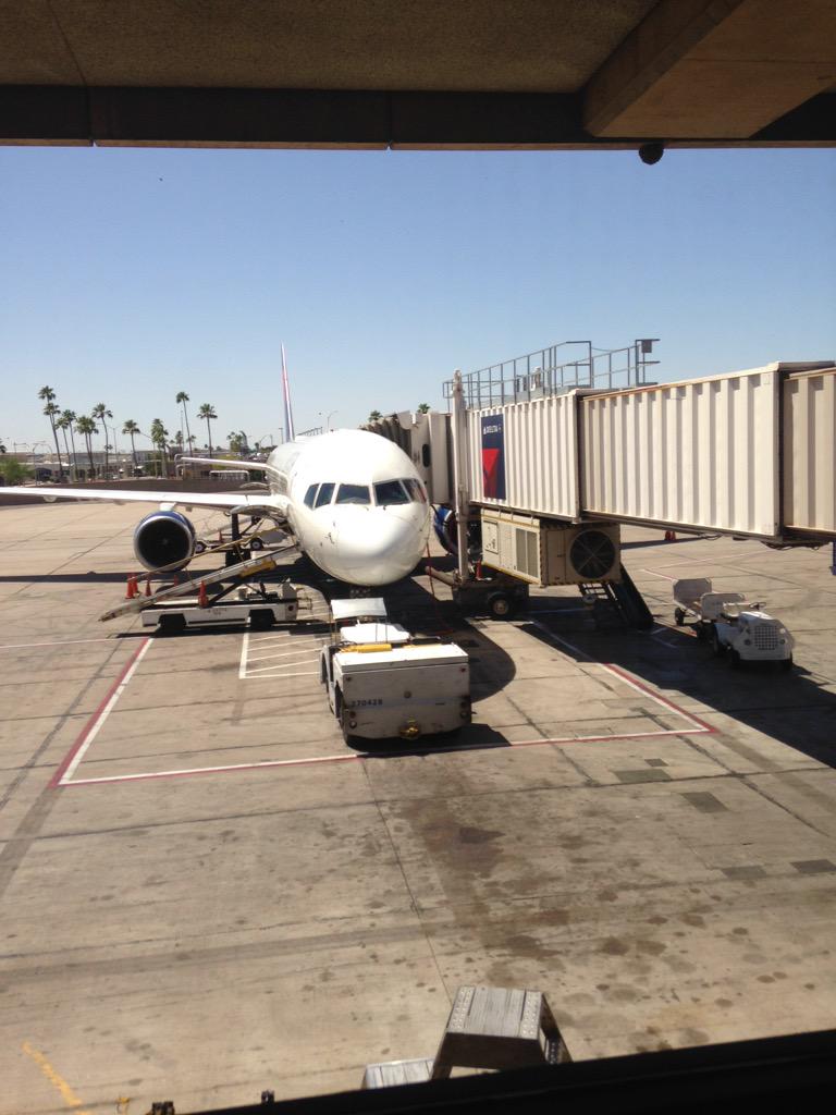 tfainnovation's tweet photo. .@Carminia411 headed to @TFA_ENC for the #PACESummit this weekend. Let's do this! http://t.co/gHk0oSv63R