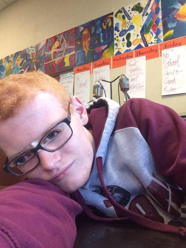 lifeofablondee's tweet photo. when you want to sleep during class http://t.co/asbU6dgs2G