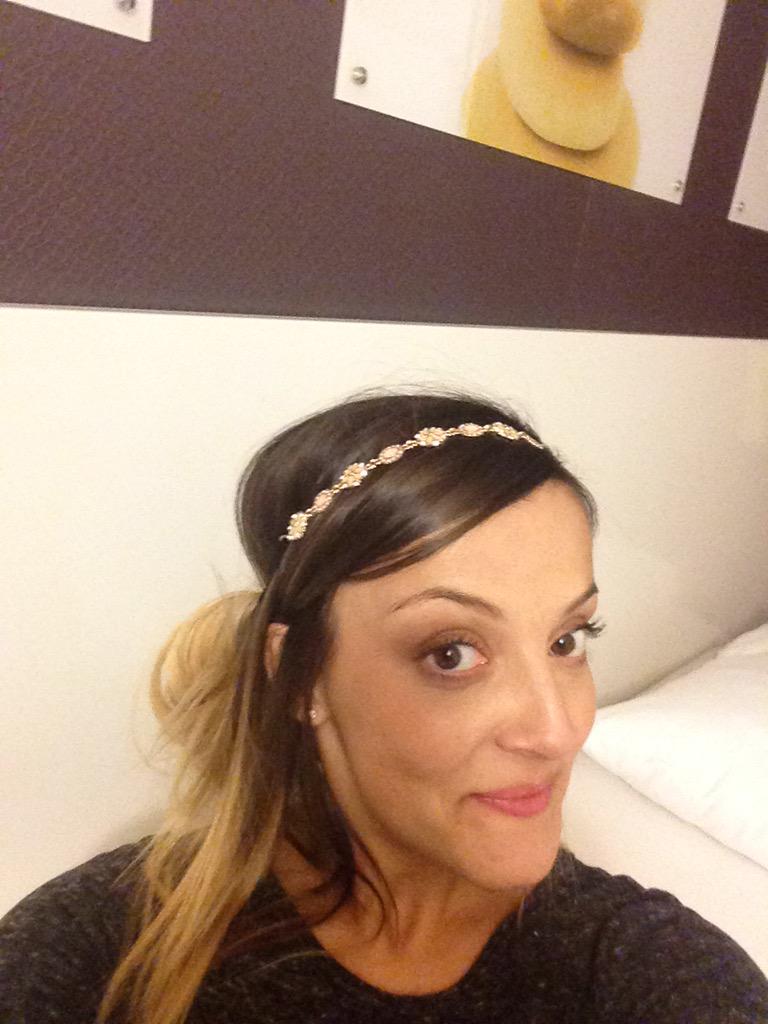 CAMILELLOUCHE's tweet photo. Merci pour ce magnifique headband 😍🙏 #mateam #mesbijoux #teamguerrier #teamcaillou #TeamPagny @TheVoice_TF1 http://t.co/fDyJbcNAzU