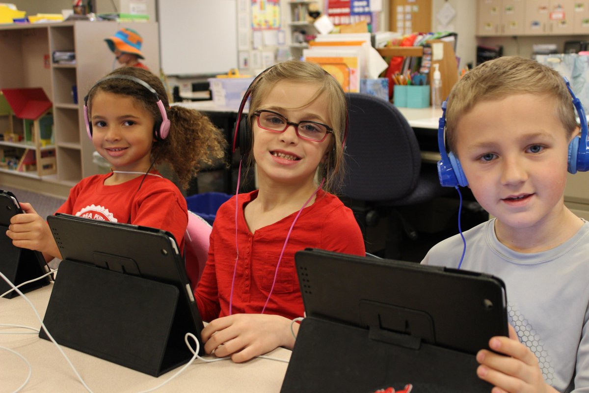 Stillwater834's tweet image. Stillwater Area Public Schools ranks #10 in the nation when it comes to technology use! ow.ly/LLweN