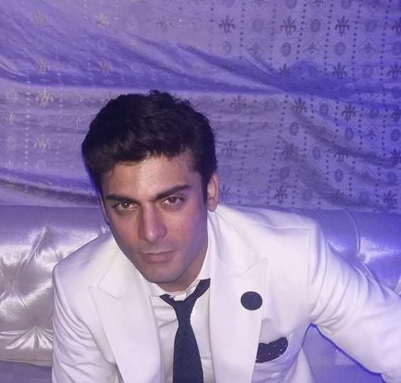 Gurpreet483kaur's tweet photo. "@HASNAAmoon: #FawadKhan #S6Launch http://t.co/N3lDVN0lXE" those eyes though 😍😍