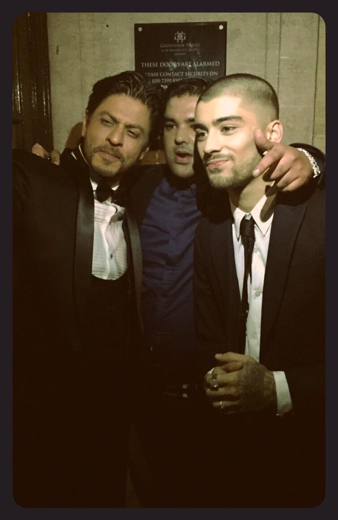 NaughtyBoyMusic's tweet image. Night to remember!! @TheAsianAwards w/ @iamsrk @zaynmalik @hannanmalik @Jawaad_S @paulsagoo 🙌 #TheAsianAwards 🌙