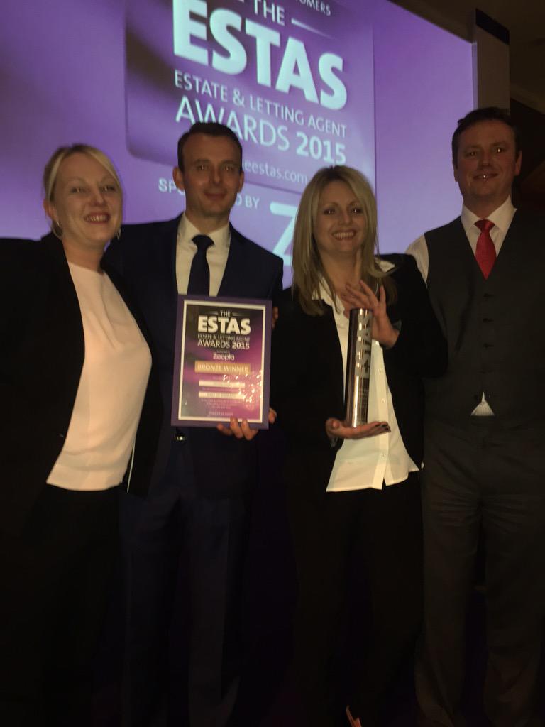 AmyTunneycliff's tweet photo. @THE_ESTAS GOLD for North Walsham and Bronze for Cromer! Best in East of England!! Well done @HarrisonsEA1 😄 http://t.co/KKAiWp3Ntg