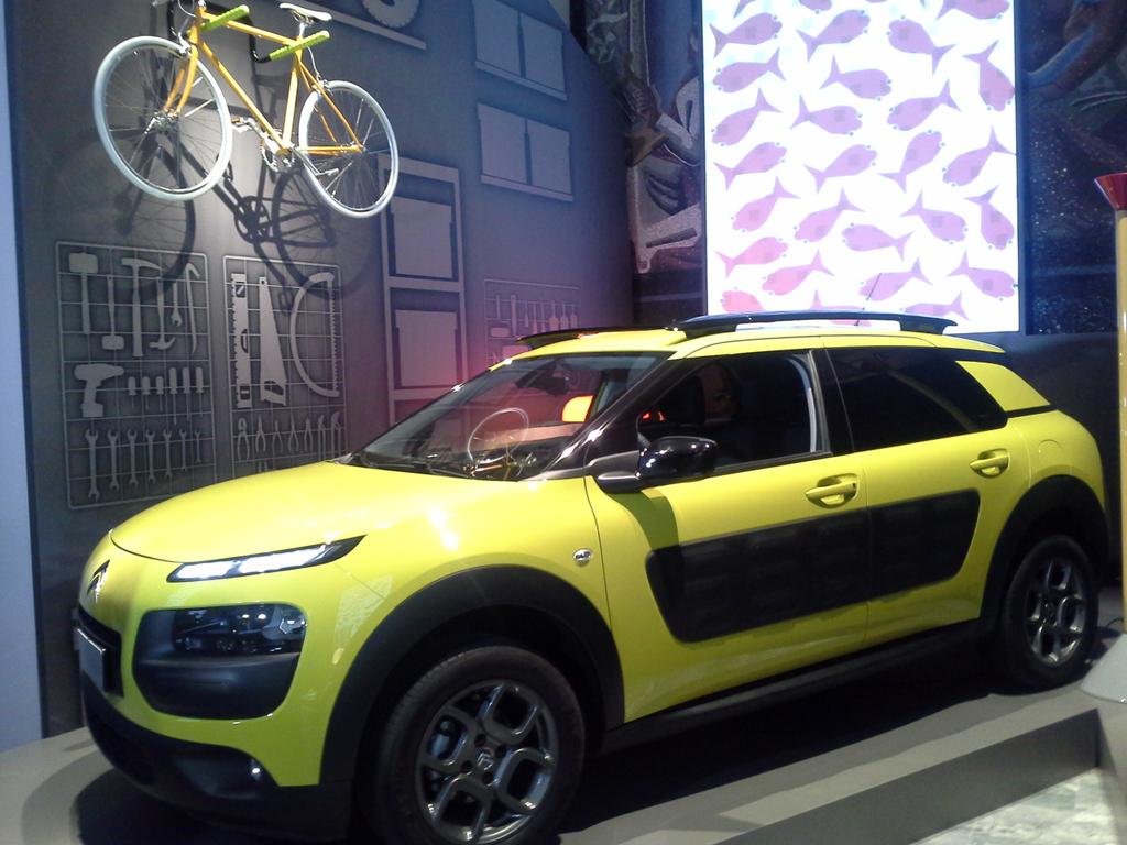 torresport's tweet photo. C4 Cactus alla Triennale di Milano... Appesa la bici al chiodo... http://t.co/CxpgdxE4K0