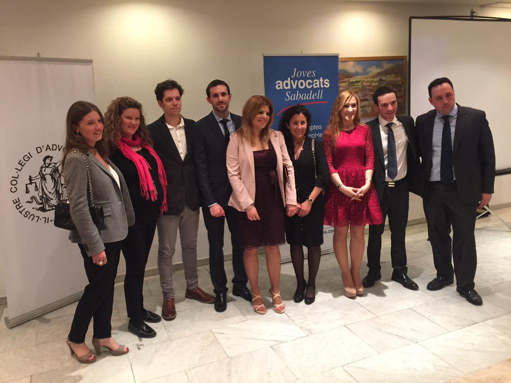 jagarciacazorla's tweet photo. Los componentes de la Junta de @advocatsjoves del @icasbd en el #NetworkingJAS http://t.co/Oq818hSDbM