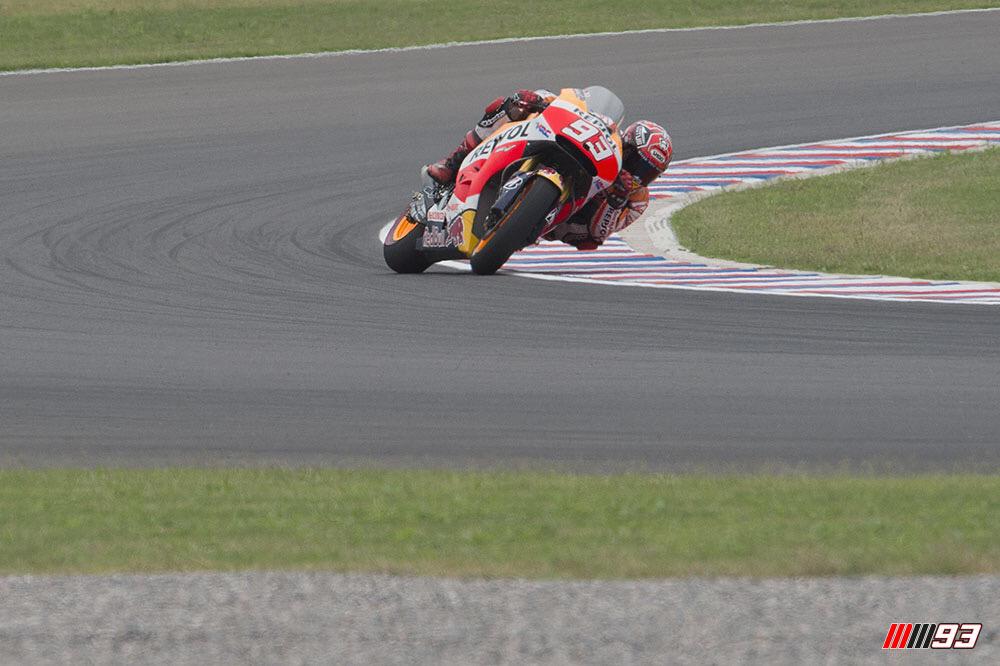 marcmarquez93's tweet photo. Primer día finalizado. / First day in Argentina. :) http://t.co/SZZ9nJAGMF