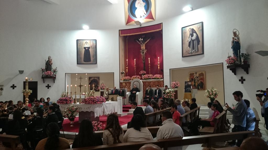 lapasiondesanlu's tweet photo. Presentado cartel bendicion maria stma de las Nieves Parroquia La dehesilla  @amoryhumildad1 @amsresurreccion http://t.co/lr2cjNIL8s