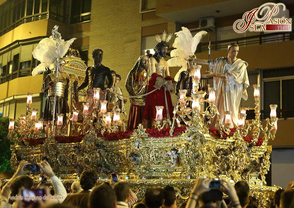IslapasionNet's tweet photo. Una completa Semana Santa de Sevilla en imágenes de nuestros colaboradores en http://t.co/wWSY3aVOGV #SS2015IP http://t.co/YU6AqwjpEi