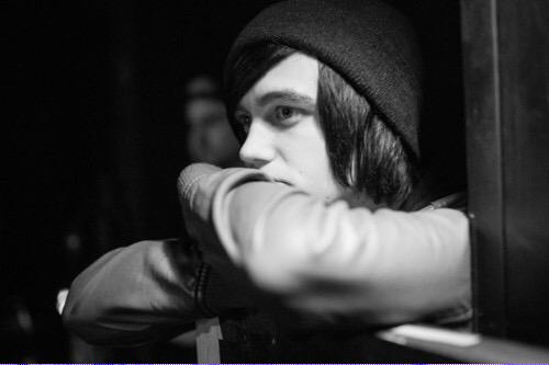 You make me feel low
Don't make me feel low