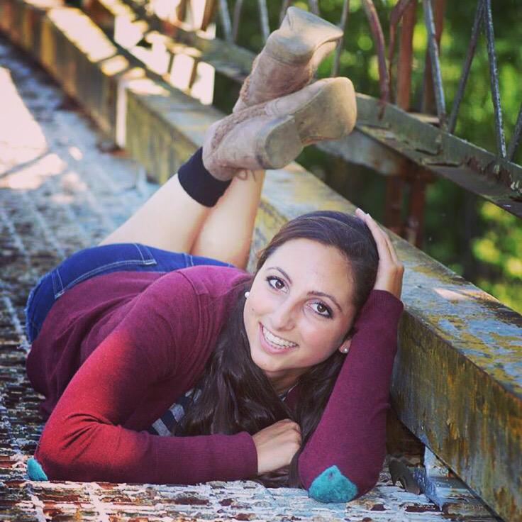 angiemae_21's tweet photo. Shout out to my sis who got a FULL TUITION scholarship to @LibertyU for the fall #shegotallthebrains #andgoodlooks http://t.co/COWJKOKIXJ