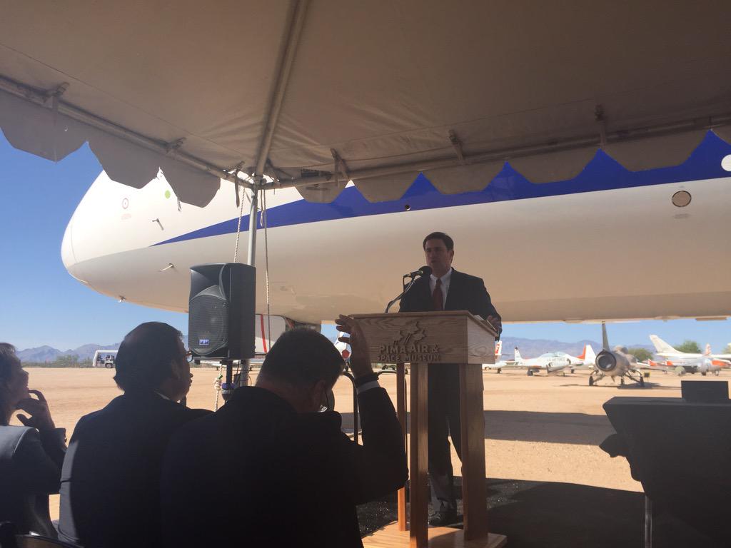 dbseiden's tweet image. .@dougducey thx #Boeing corp. for their commitment to AZ and welcomes the Dreamliner to the Pima AS Museum #AZFuture