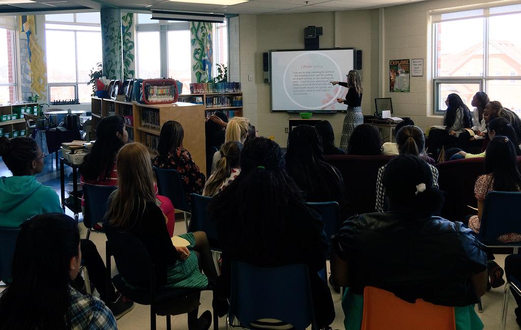 Mrs_Luciani's tweet image. @MissRobinson04 empowering girls every minute of everyday! #whataturnout! #selfesteemproject #reflect #amazinggirls❤️