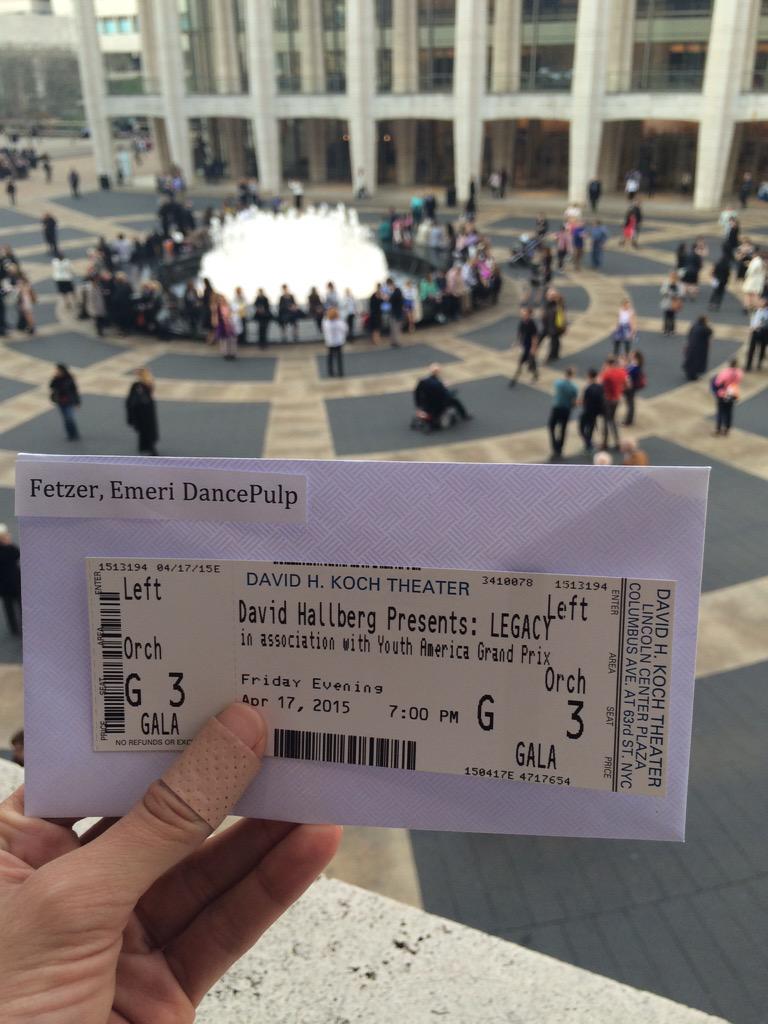 Sometimes all it takes is <a href="/LincolnCenter/">Lincoln Center</a>  at #sunset to remember why #ilovenewyork.