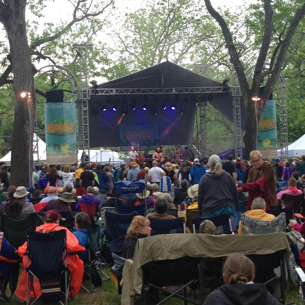 Oldsettler's tweet photo. A huge crowd has gathered for the @stringdusters here at the #bluebonnetstage! See for yourself http://t.co/dXG2aWpX6A