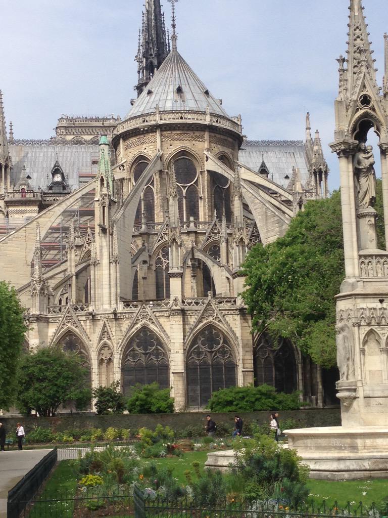 Jared_Courn's tweet photo. Notre dame #GOTHICaf http://t.co/zNns5RcLKh