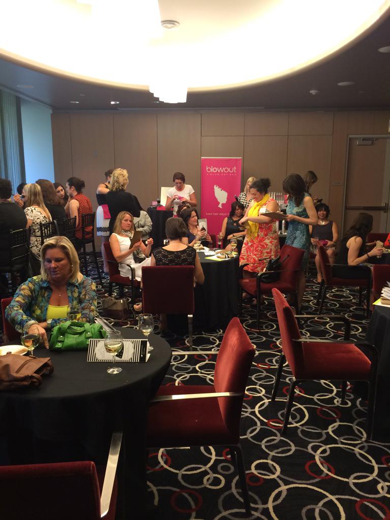 MissCommunicate's tweet image. Generous is the new black: Sponsors and supporters getting their beauty on at #celebratesuccess .@DFSOregon