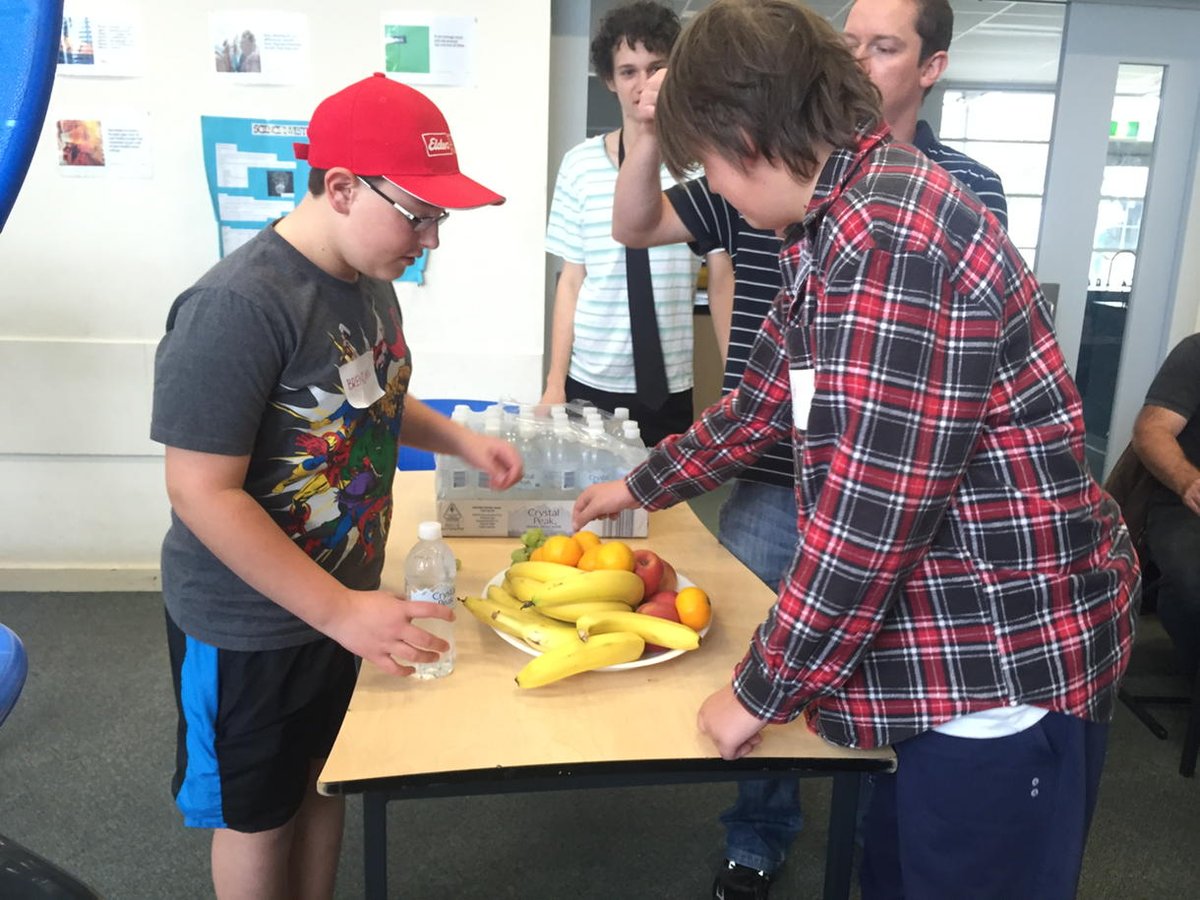 FlyingRobotSchl's tweet image. Flying is tiring! Thanks #BurtonsIGA for morning tea :) #drones #flyingrobots #Euroa