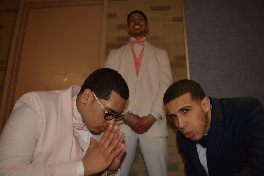 El_Draako's tweet photo. Shoutout to @leo_wtf_ for these A1 shots #MrRhs http://t.co/g0oUdbb4kS