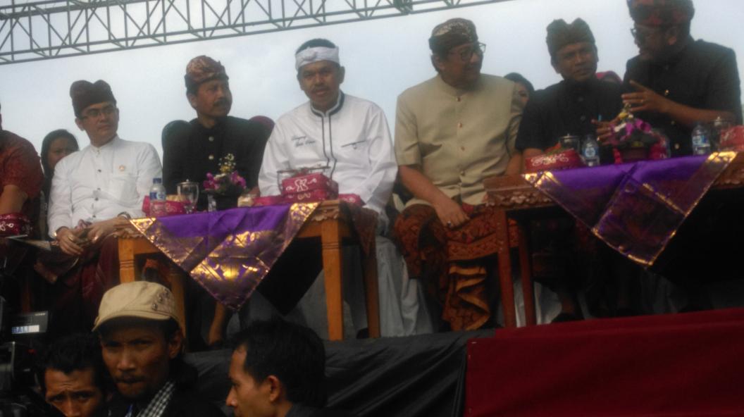 Ternyata Gianyar tu kota budayanya Bali. Seniman tari, Musik, patung di sini gudangnya.